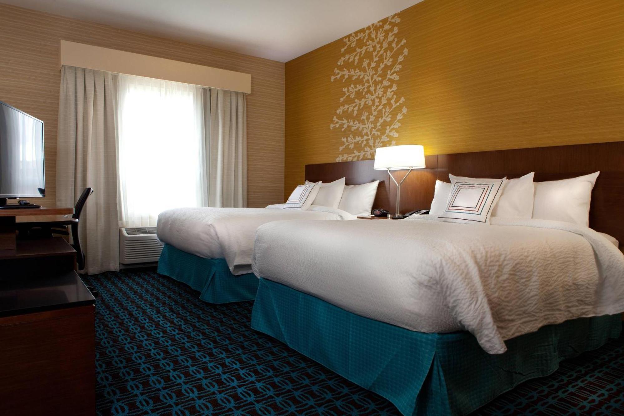 Fairfield Inn & Suites By Marriott Lethbridge Exterior photo