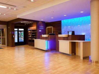 Fairfield Inn & Suites By Marriott Lethbridge Exterior photo